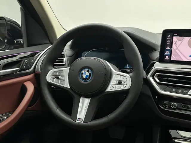 BMW BMW iX3 2024 Leading Edition — Фото автомобиля 23