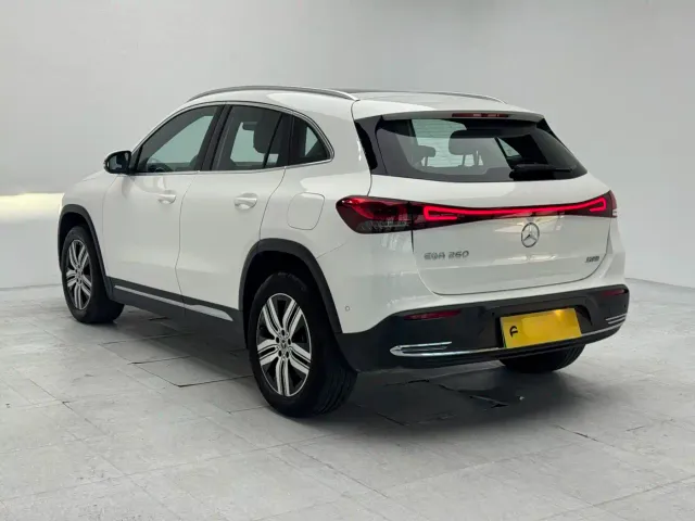 Mercedes-Benz EQA — Фото автомобиля 6