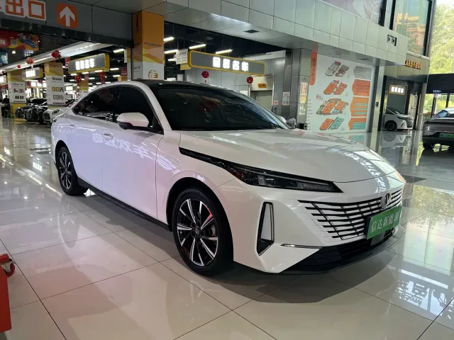 Changan Eado — Фото автомобиля 3