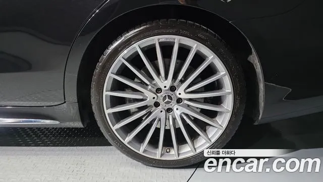 Mercedes-Benz S-Class — Фото автомобиля 20