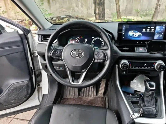 Toyota Wildlander — Фото автомобиля 10
