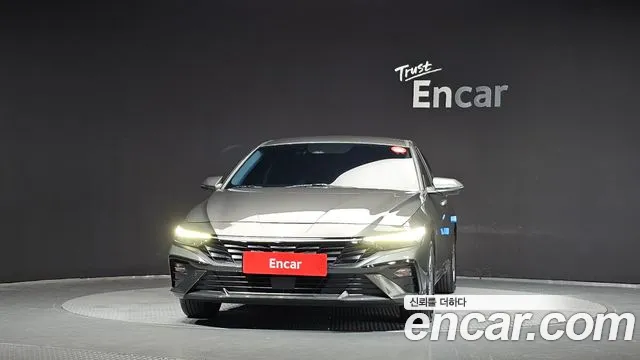 Hyundai Avante CN7 — Фото автомобиля 3