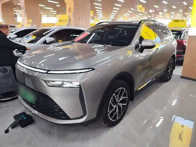Фотография автомобиля — Wey Latte DHT-PHEV