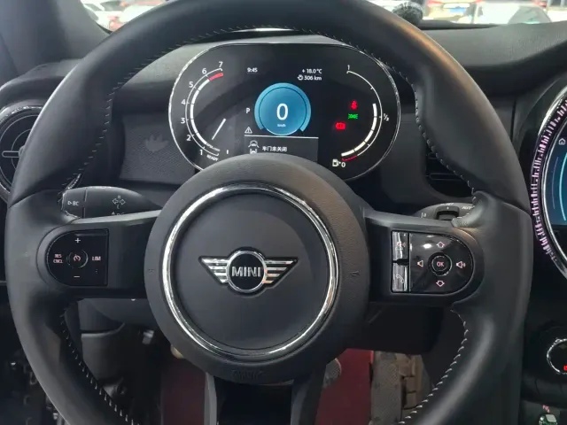 MINI Hatch — Фото автомобиля 18