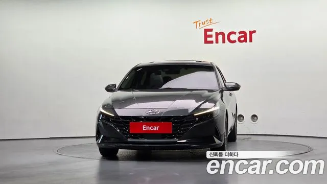 Hyundai Avante CN7 — Фото автомобиля 3