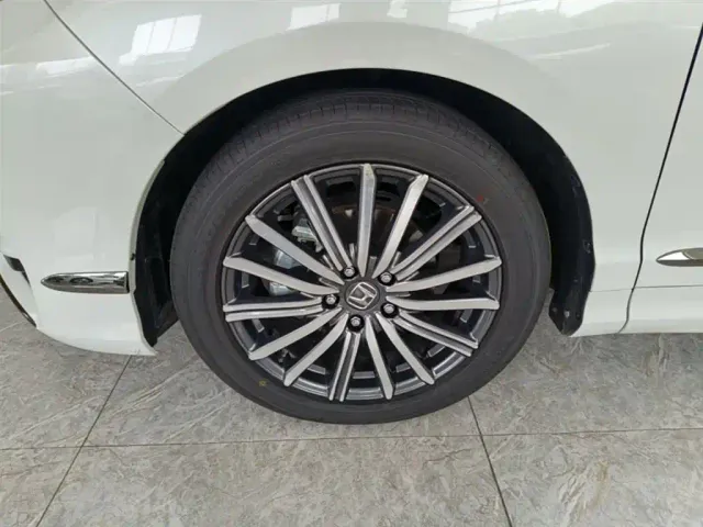 Honda Elysion — Фото автомобиля 22