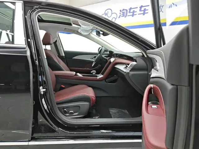 Hongqi H5 PHEV — Фото автомобиля 8