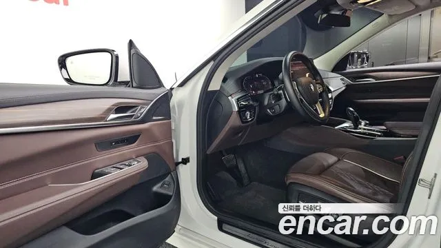 BMW Gran Turismo — Фото автомобиля 10