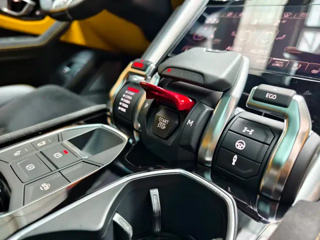 Lamborghini Urus — Фото автомобиля 14