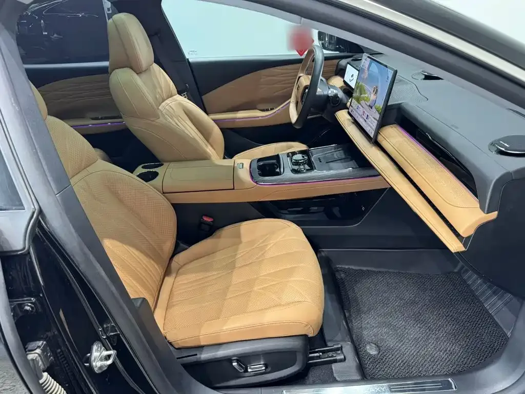 Geely Galaxy Galaxy Xingyao 8 2025 130km EM-i Premium Edition — Фото автомобиля 11