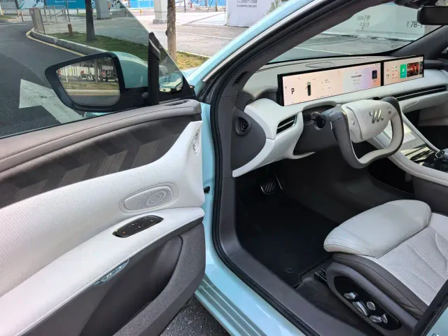 IM Motors LS7 — Фото автомобиля 8
