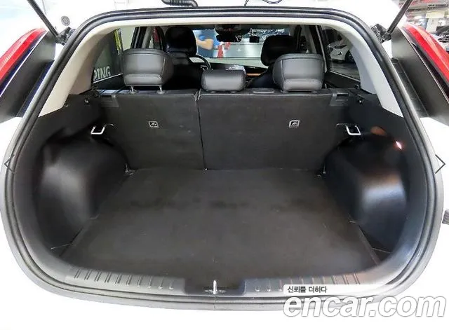 Kia Niro The All New — Фото автомобиля 17