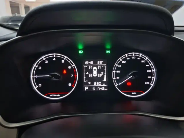 Geely Binyue — Фото автомобиля 11