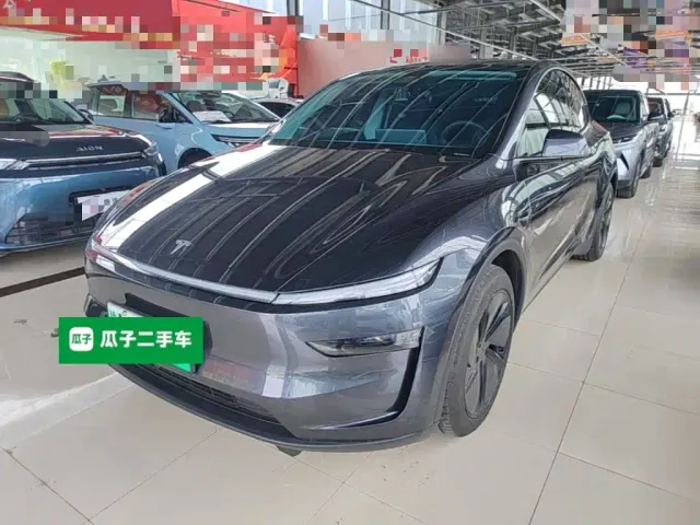Фотография автомобиля — Tesla Model Y