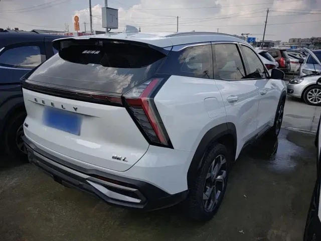 Geely Boyue L — Фото автомобиля 6