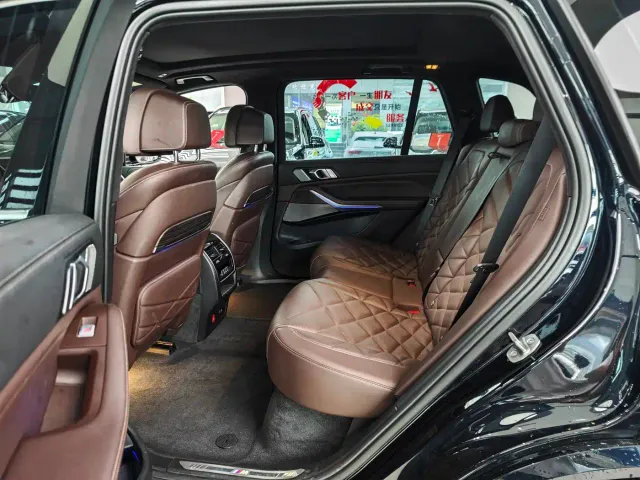 BMW X5 — Фото автомобиля 9