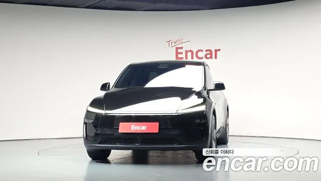 Tesla Model Y — Фото автомобиля 3