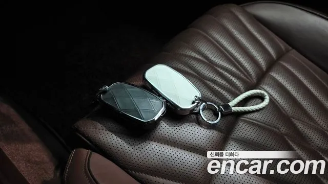 Genesis G90 Бензин 3.5 турбо AWD — Фото автомобиля 12