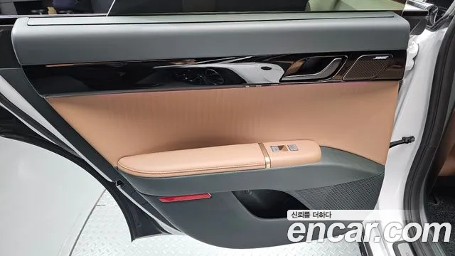 Hyundai Grandeur GN7 — Фото автомобиля 14