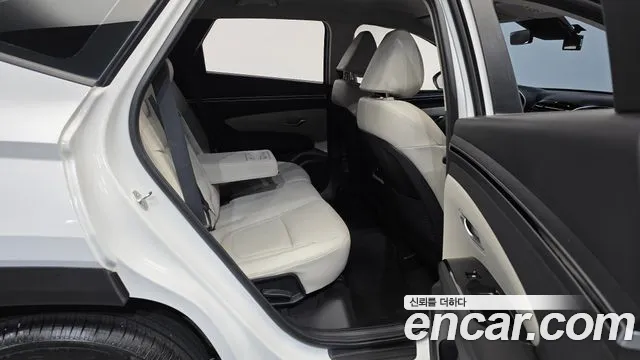 Hyundai Tucson Tucson (NX4) Бензин 1.6 турбо 2WD — Фото автомобиля 12