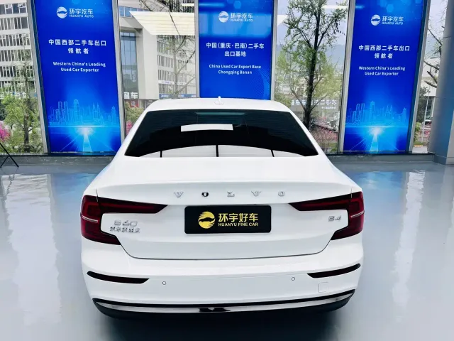 Volvo S60 — Фото автомобиля 8