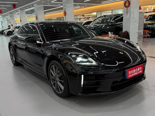 Porsche Panamera — Фото автомобиля 3