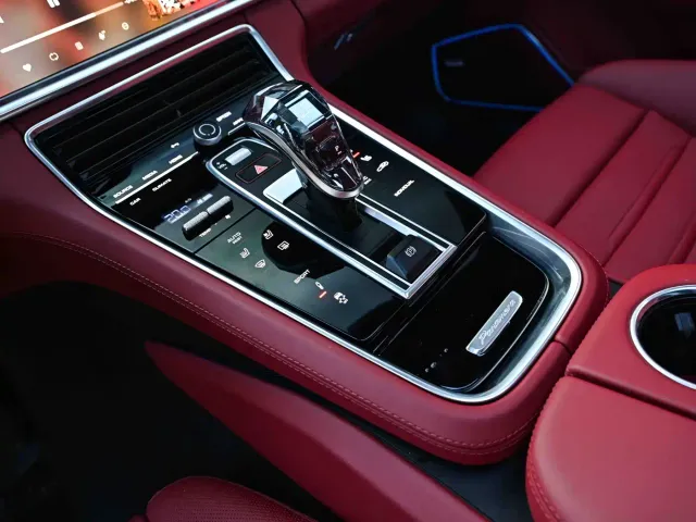 Porsche Panamera — Фото автомобиля 9