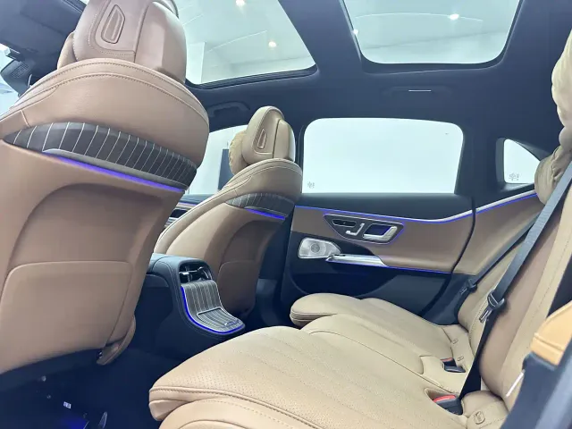 Mercedes-Benz E-Class — Фото автомобиля 15