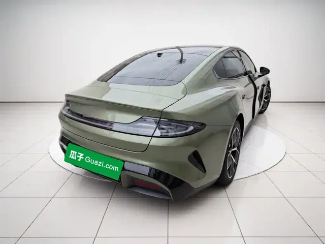 Xiaomi SU7 — Фото автомобиля 4
