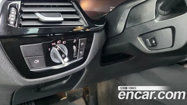 BMW 5 Series G30 — Фото автомобиля 30