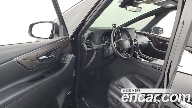 Toyota Alphard — Фото автомобиля 8