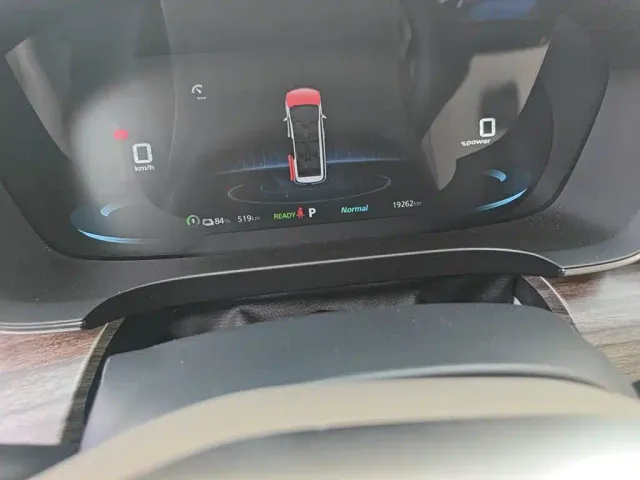 Roewe iMAX8 — Фото автомобиля 13