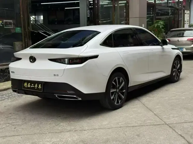 Changan Eado — Фото автомобиля 8