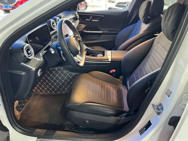 Mercedes-Benz C-Class — Фото автомобиля 4