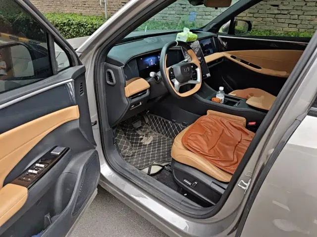 Geely Galaxy L7 — Фото автомобиля 17