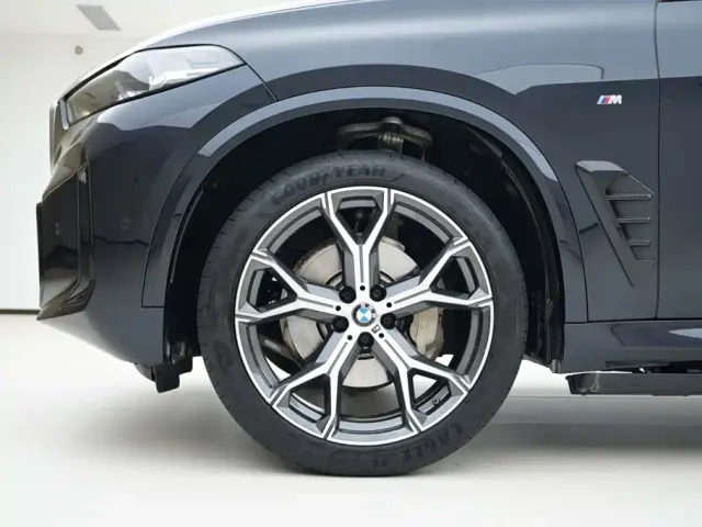 BMW X5 — Фото автомобиля 15
