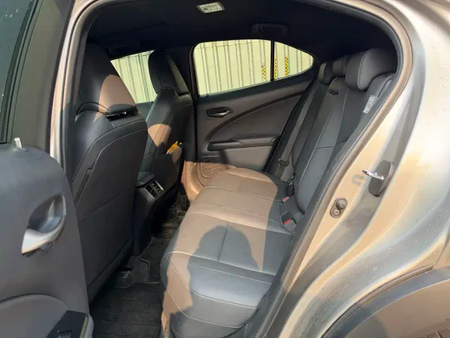 Lexus UX — Фото автомобиля 15