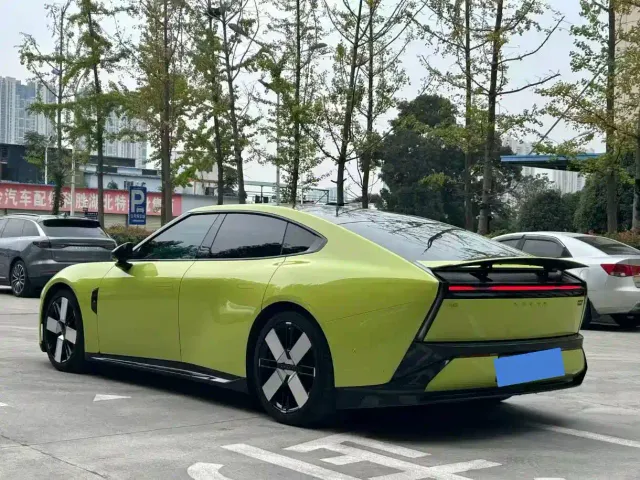 Xpeng P7 — Фото автомобиля 11
