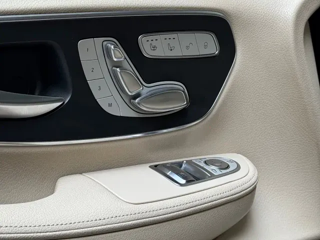 Mercedes-Benz V-Class — Фото автомобиля 10