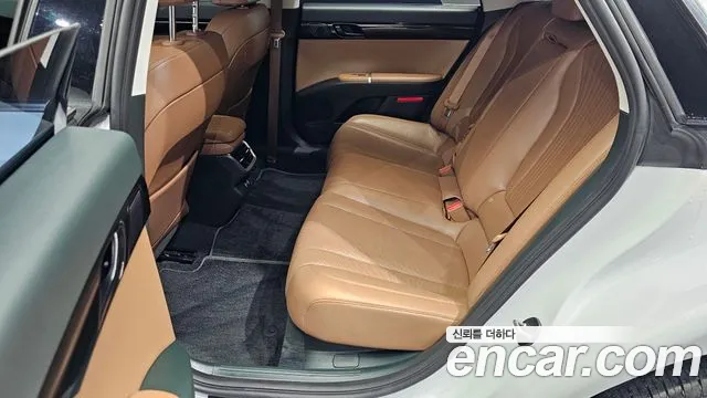 Hyundai Grandeur Grandeur (GN7) 2.5 Бензин 2WD — Фото автомобиля 12