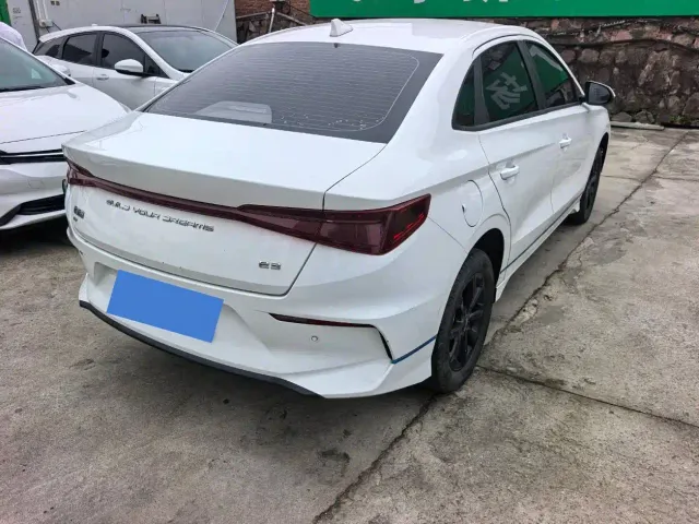 BYD e3 — Фото автомобиля 4