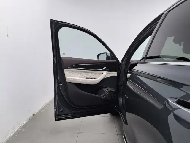 Geely Xingyue L — Фото автомобиля 8