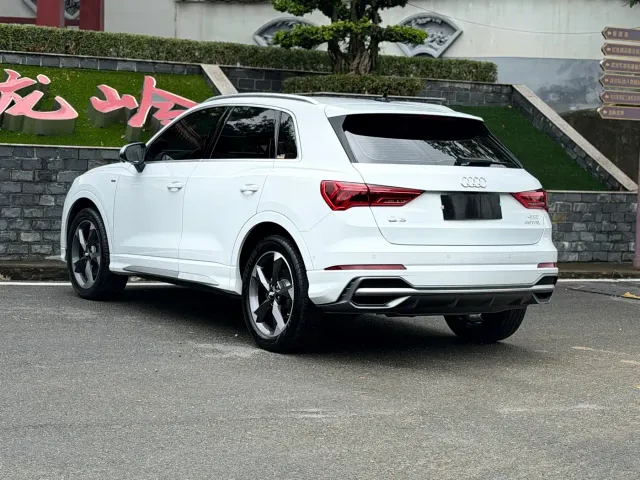 Audi Q3 — Фото автомобиля 9