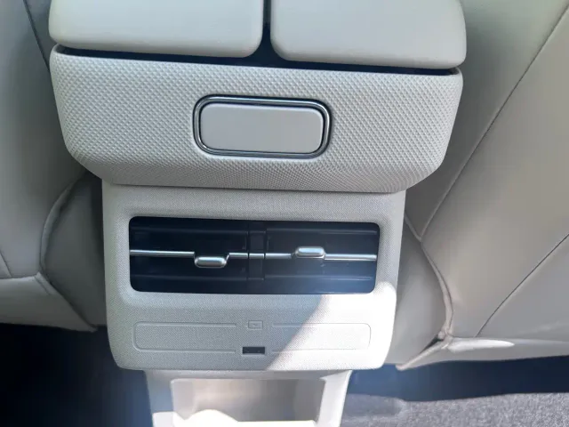 Toyota BoZhi 3X — Фото автомобиля 10