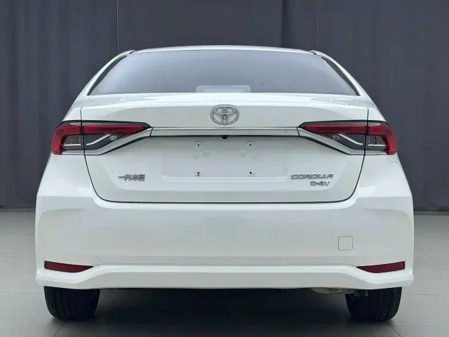 Toyota Corolla — Фото автомобиля 5