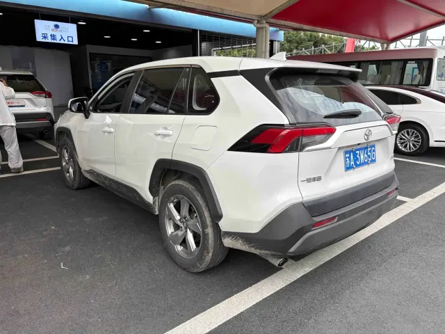 Toyota RAV4 Rongfang 2021 2.0L CVT 2WD Trend PLUS — Фото автомобиля 7
