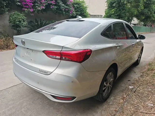 Buick Verano — Фото автомобиля 6