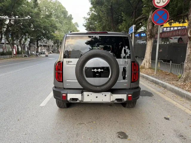 BYD FangChengBao Leopard 5 — Фото автомобиля 7