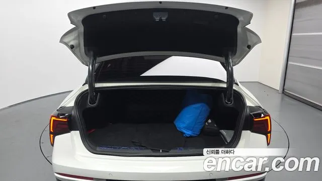 Kia K5 Новый K5 3 поколение 2.0 LPi(Для проката) — Фото автомобиля 20