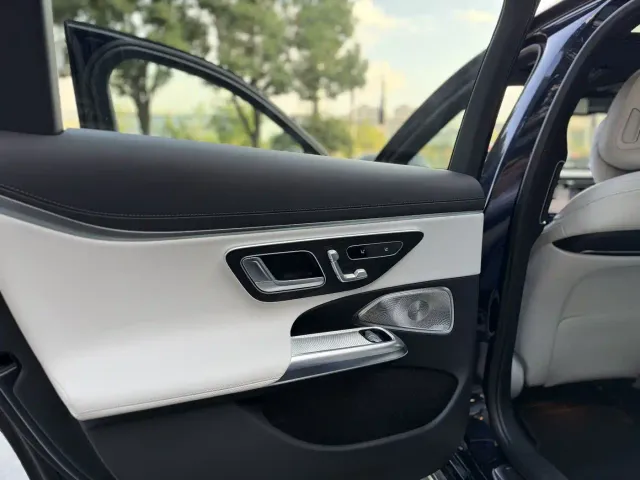 Mercedes-Benz E-Class — Фото автомобиля 8